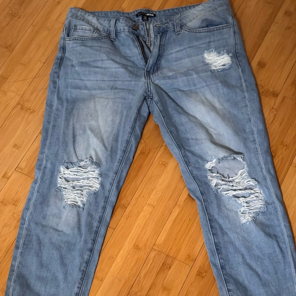 Fashion Nova Distressed Light Blue Jeans size 7